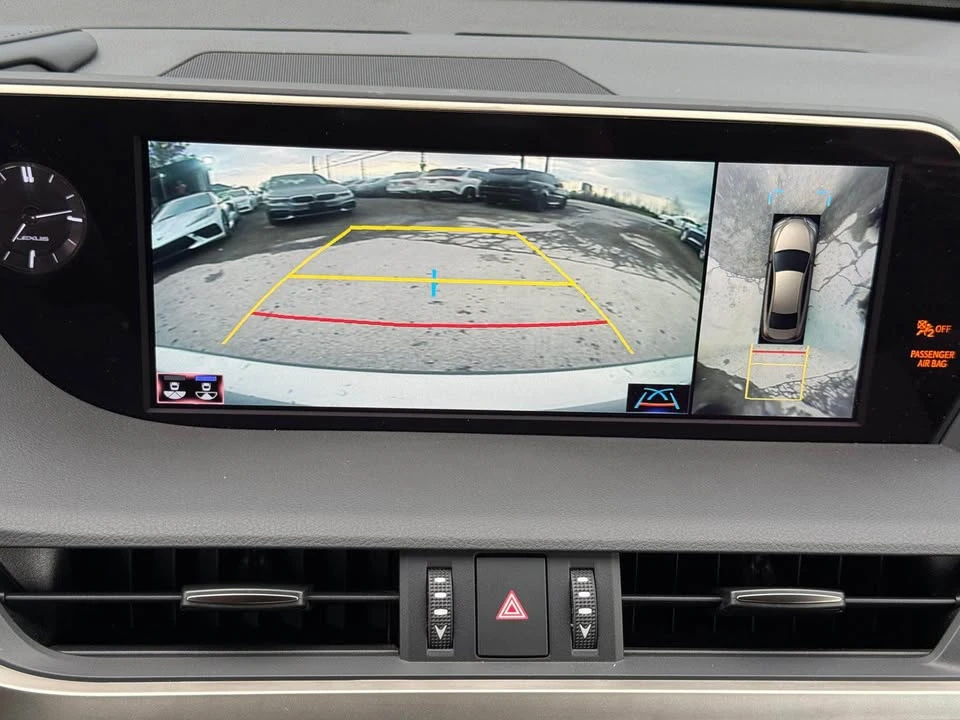 2019 Lexus ES 7th Gen - Image 18 of 20