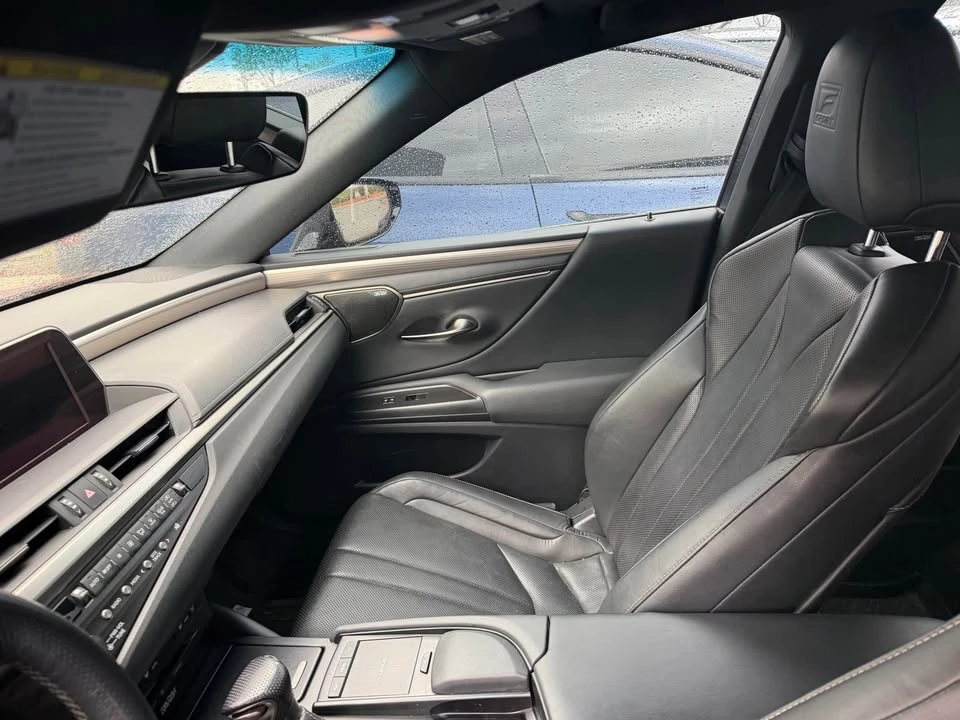 2019 Lexus ES 7th Gen - Image 4 of 5