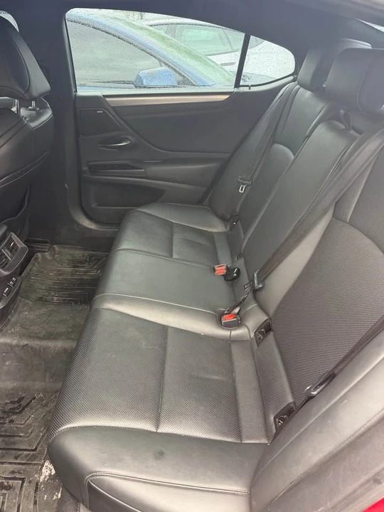 2019 Lexus ES 7th Gen - Image 5 of 5