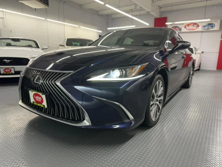 2019 Lexus ES 7th Gen - Image 2 of 20