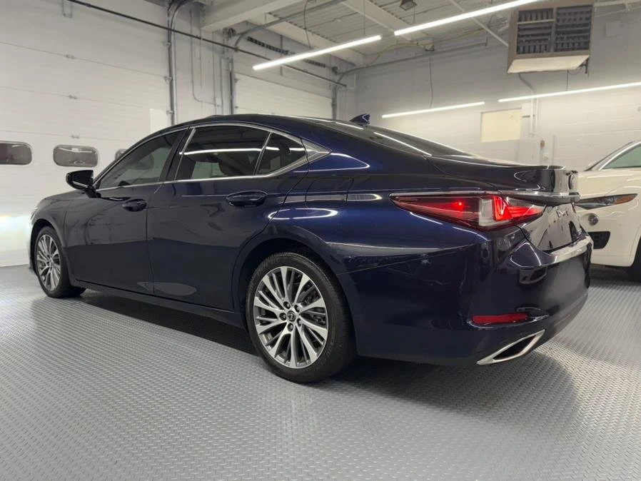 2019 Lexus ES 7th Gen - Image 12 of 20