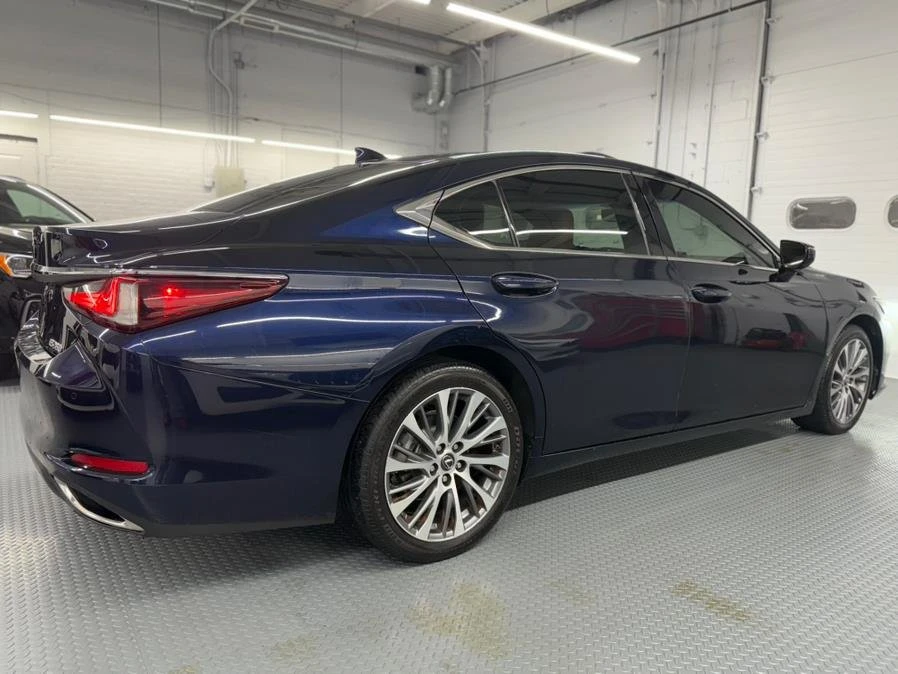 2019 Lexus ES 7th Gen - Image 8 of 20