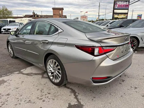 2019 Lexus ES 300h Ultra Luxury