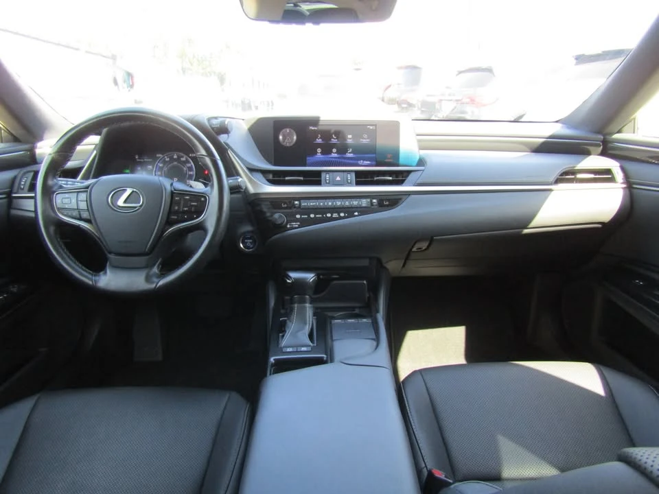 2019 Lexus ES 7th Gen - Image 9 of 19