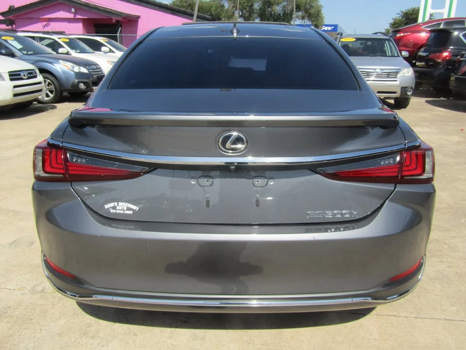 2019 Lexus ES 7th Gen - Image 7 of 19