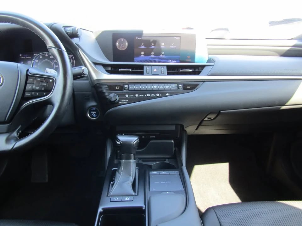 2019 Lexus ES 7th Gen - Image 10 of 19