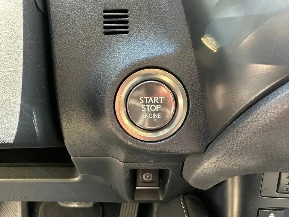 2019 Lexus ES 7th Gen - Image 13 of 20