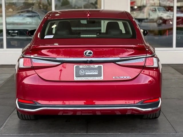 2019 Lexus ES 7th Gen - Image 11 of 12
