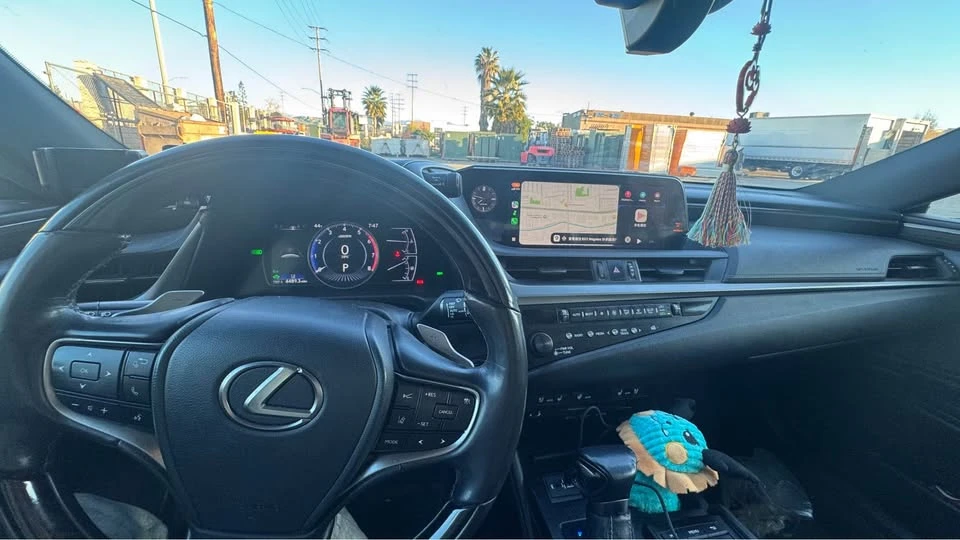 2019 Lexus ES 7th Gen - Image 5 of 6