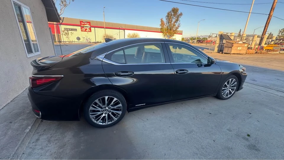 2019 Lexus ES 7th Gen - Image 3 of 6