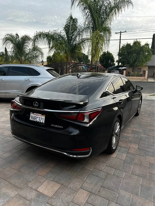 2019 Lexus ES 7th Gen - Image 3 of 13