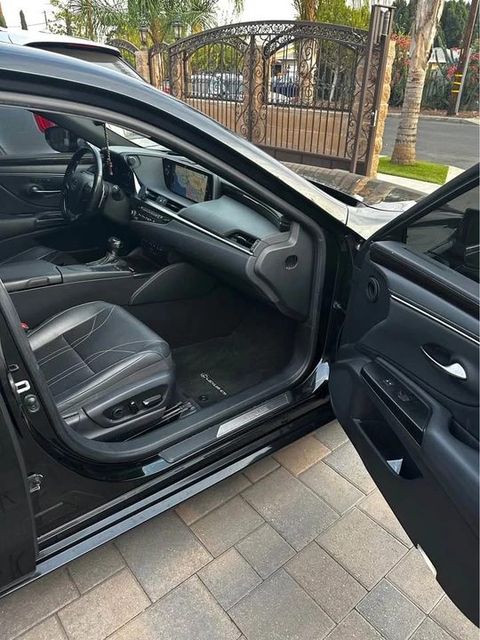 2019 Lexus ES 7th Gen - Image 7 of 13