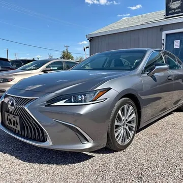 2019 Lexus ES 300h Luxury Sedan 4D