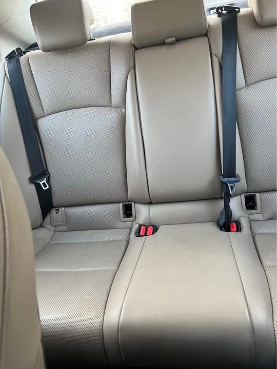 2019 Lexus ES 7th Gen - Image 9 of 11