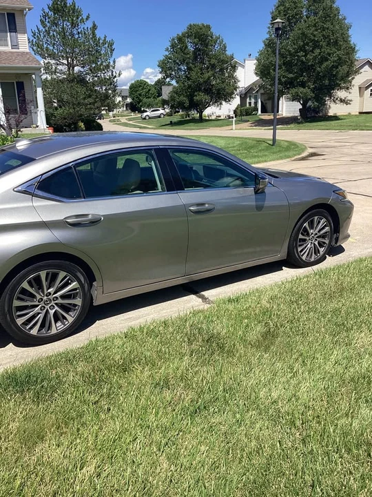 2019 Lexus ES 7th Gen - Image 4 of 11