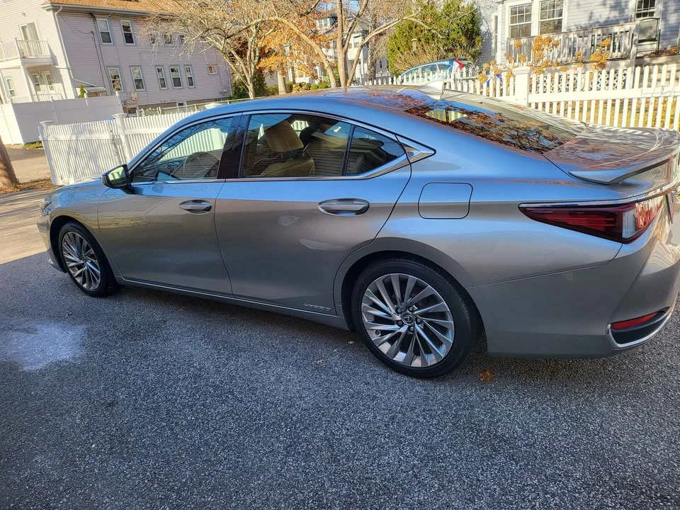 2019 Lexus ES 7th Gen - Image 7 of 12