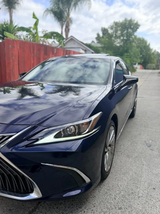 2019 Lexus ES 7th Gen - Image 14 of 16