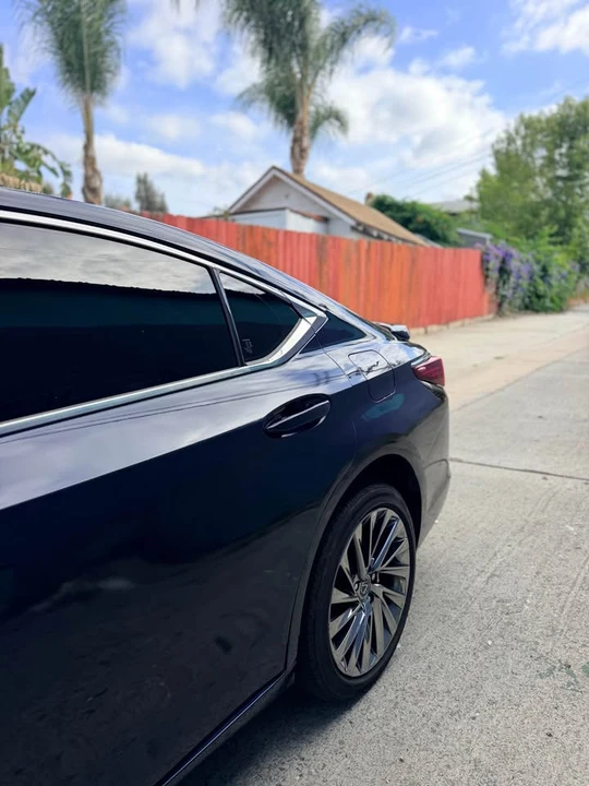 2019 Lexus ES 7th Gen - Image 8 of 16