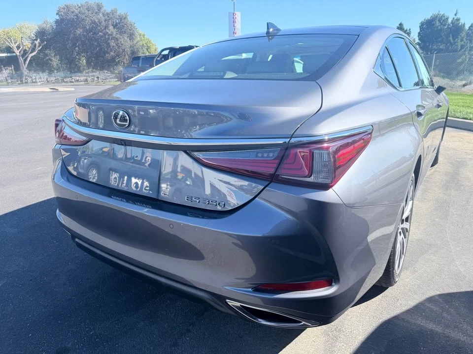 2019 Lexus ES 7th Gen - Image 4 of 7