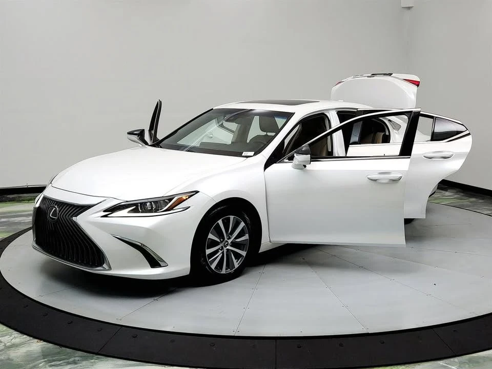 2019 Lexus ES 7th Gen - Image 8 of 20