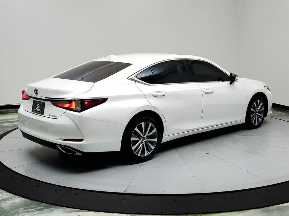 2019 Lexus ES 7th Gen - Image 4 of 20