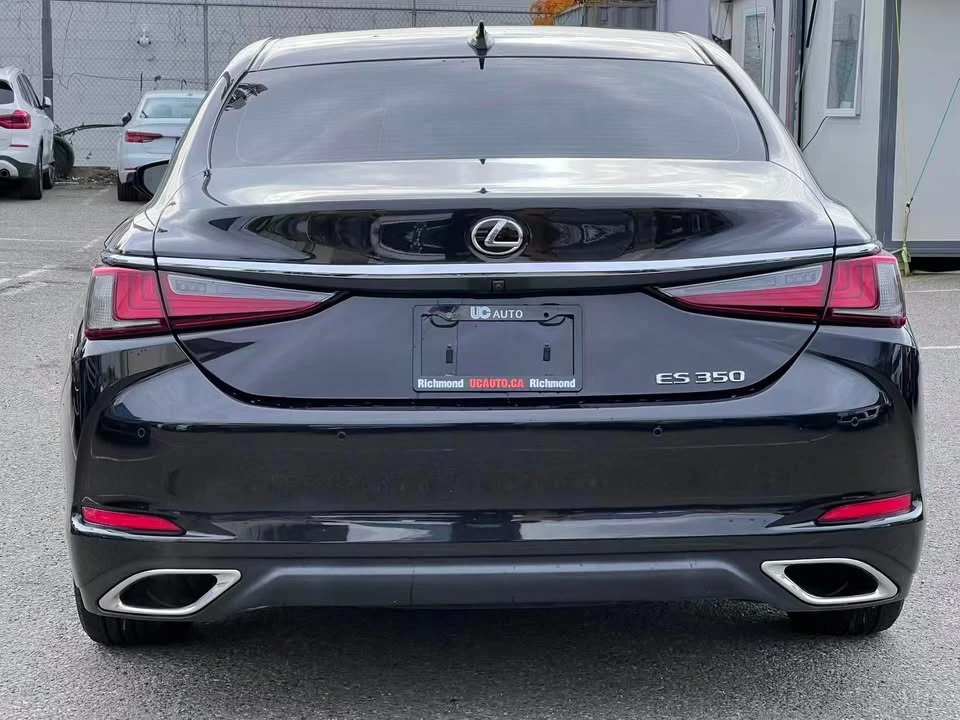 2019 Lexus ES 7th Gen - Image 3 of 18