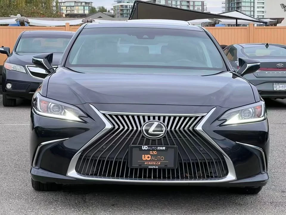 2019 Lexus ES 7th Gen - Image 4 of 18