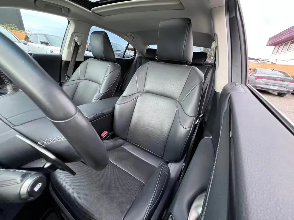 2019 Lexus ES 7th Gen - Image 8 of 18