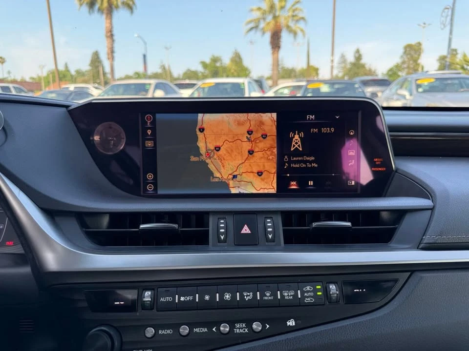 2019 Lexus ES 7th Gen - Image 20 of 20
