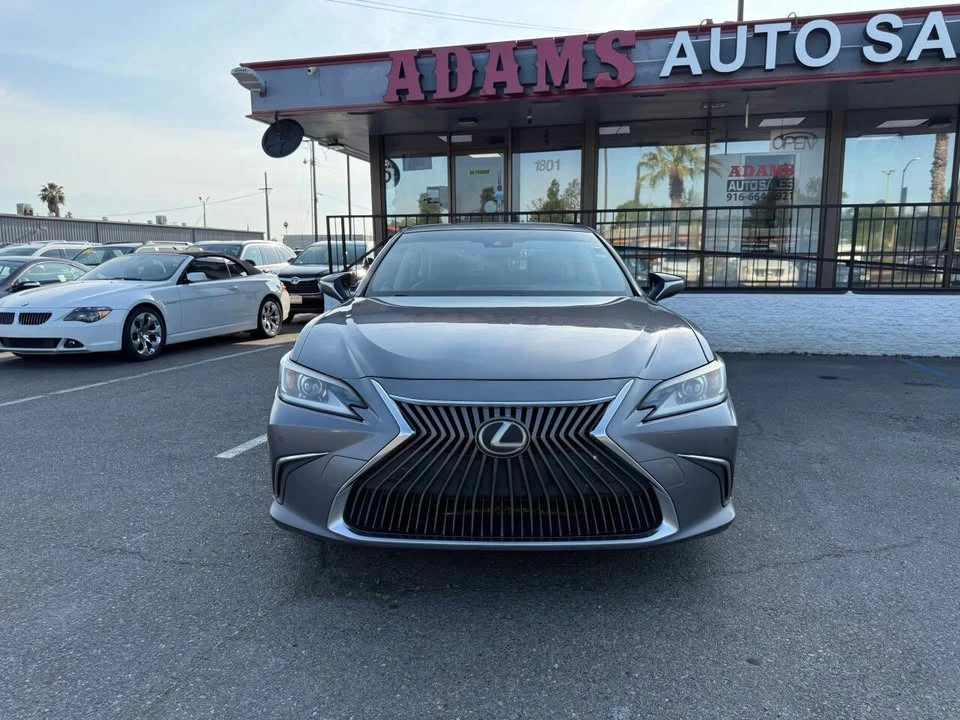 2019 Lexus ES 7th Gen - Image 8 of 20