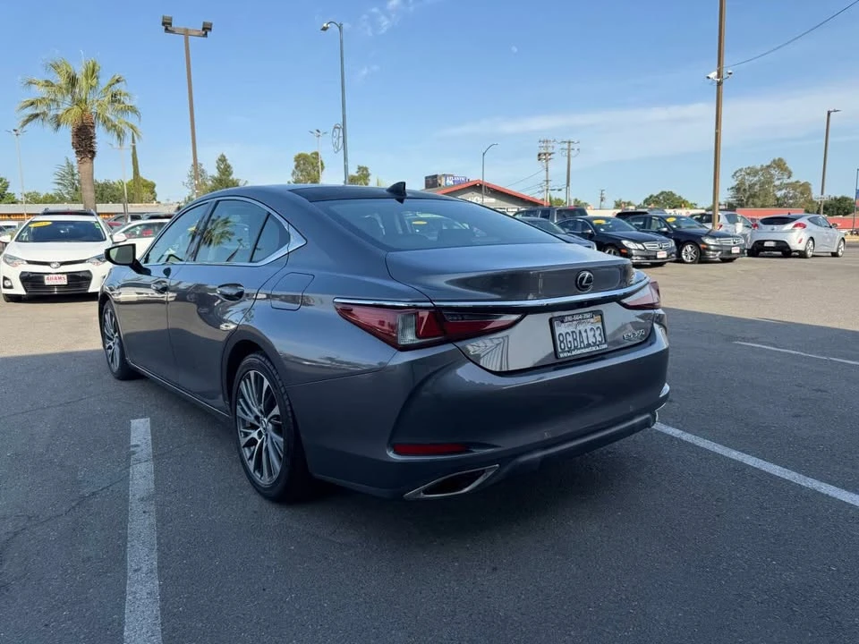 2019 Lexus ES 7th Gen - Image 5 of 20