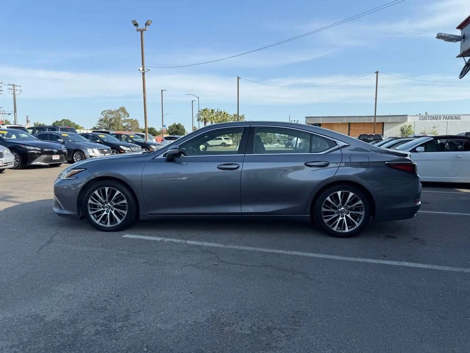 2019 Lexus ES 7th Gen - Image 6 of 20