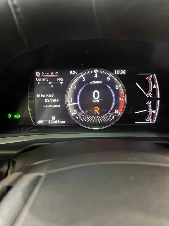 2019 Lexus ES 7th Gen - Image 10 of 10