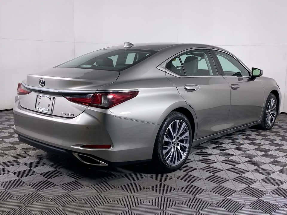 2019 Lexus ES 7th Gen - Image 19 of 19