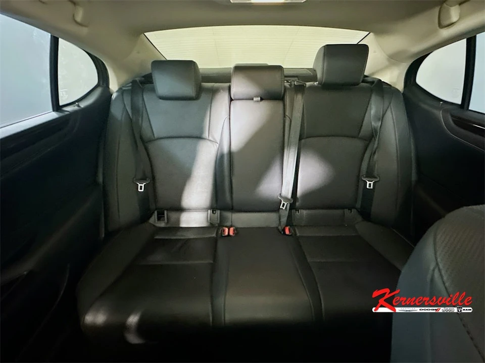 2019 Lexus ES 7th Gen - Image 13 of 21