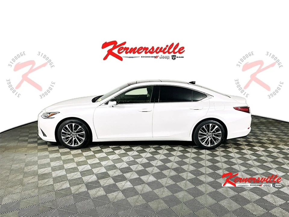 2019 Lexus ES 7th Gen - Image 4 of 12