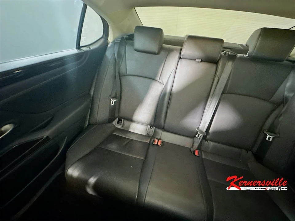 2019 Lexus ES 7th Gen - Image 12 of 21