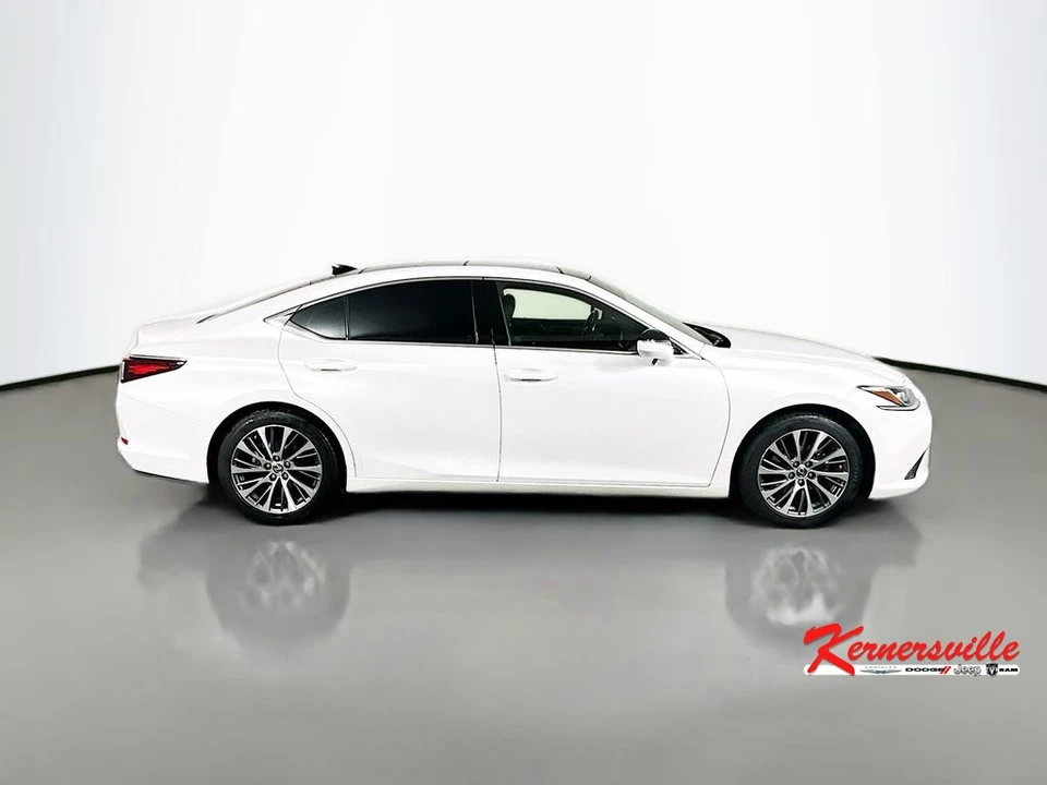 2019 Lexus ES 7th Gen - Image 8 of 21