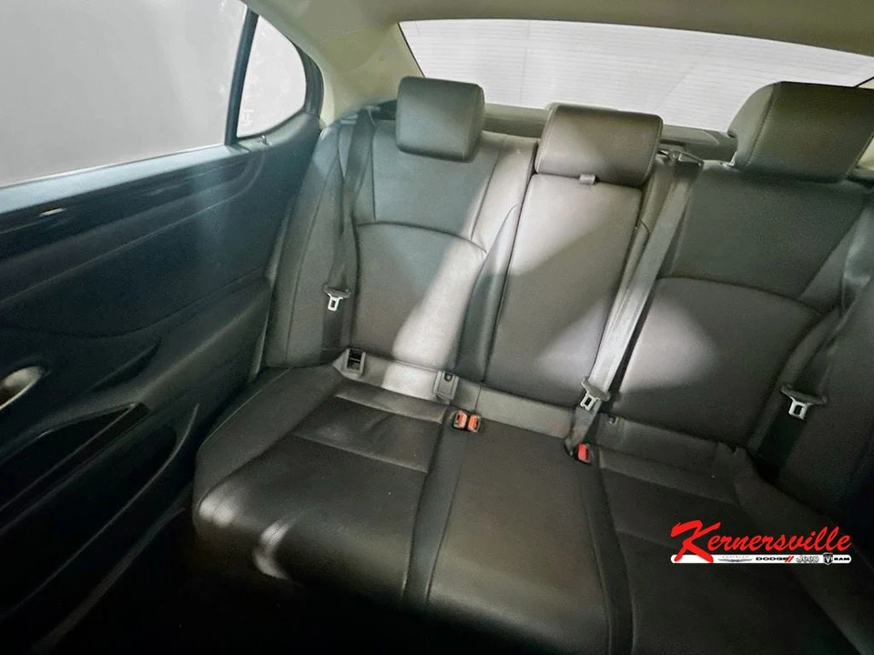 2019 Lexus ES 7th Gen - Image 12 of 21