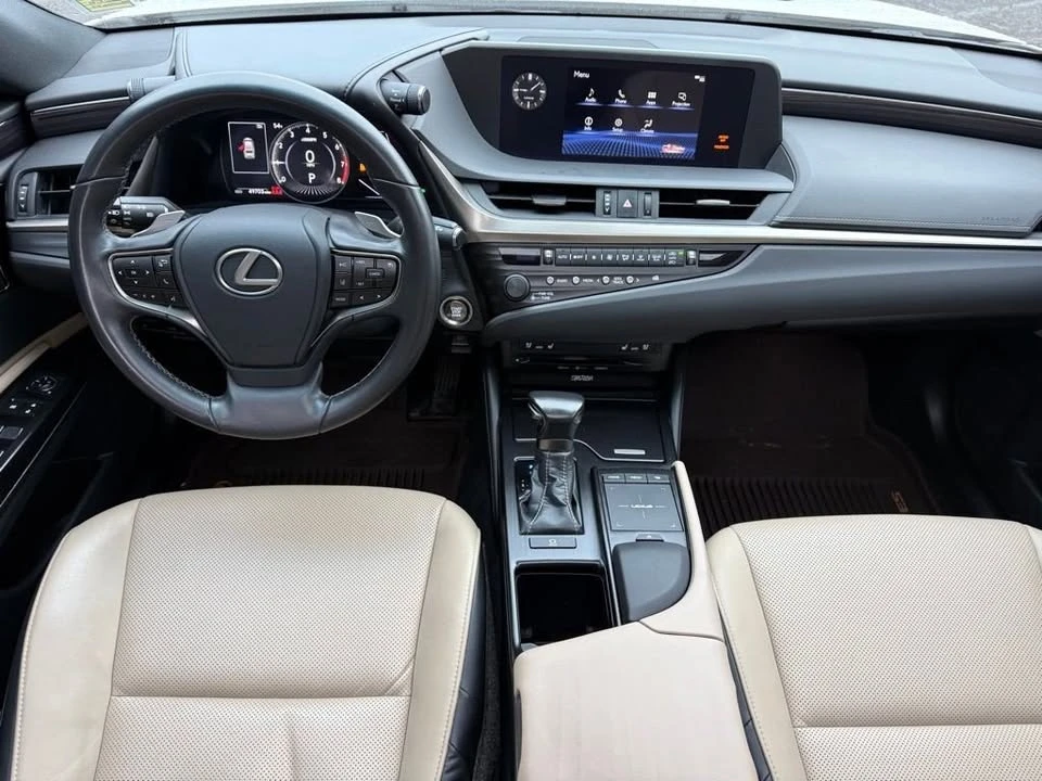 2019 Lexus ES 7th Gen - Image 19 of 20