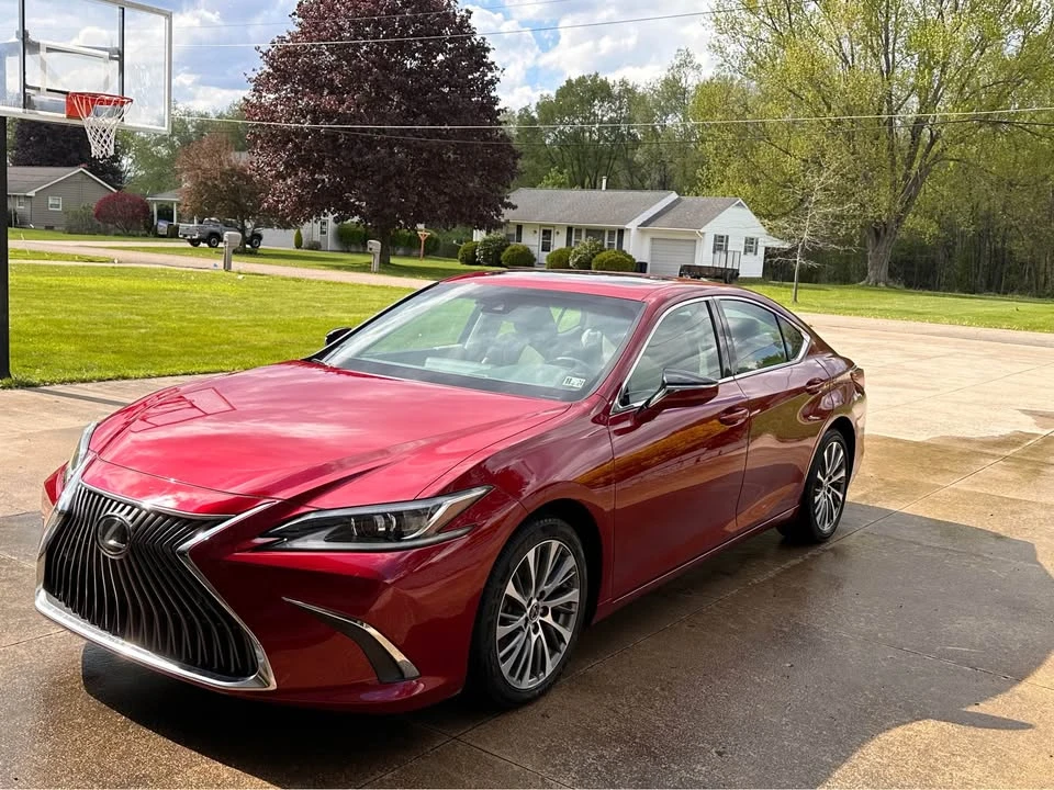 2019 Lexus ES 7th Gen - Image 3 of 14