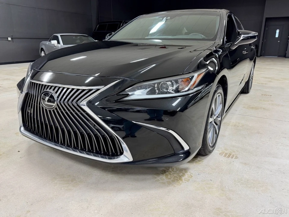 2019 Lexus ES 7th Gen - Image 3 of 12