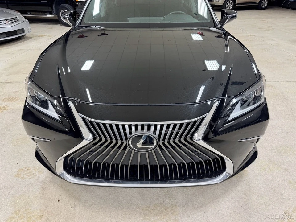 2019 Lexus ES 7th Gen - Image 4 of 12