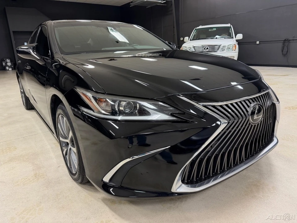 2019 Lexus ES 7th Gen - Image 5 of 12
