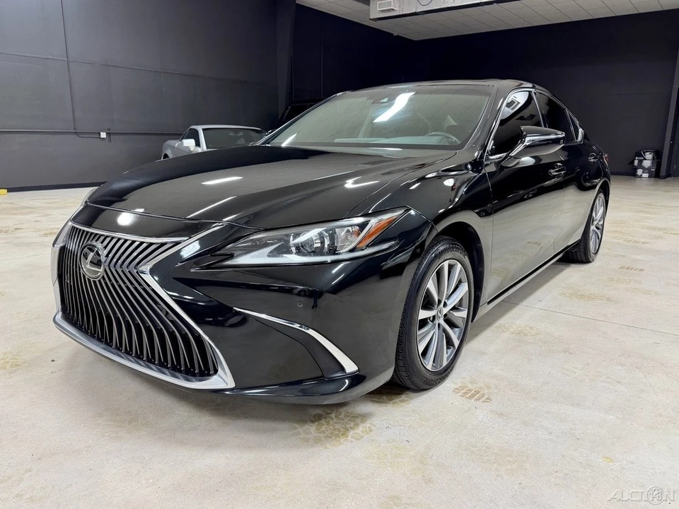 2019 Lexus ES 7th Gen - Image 2 of 12