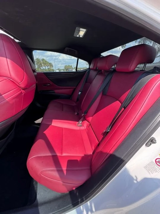 2019 Lexus ES 7th Gen - Image 6 of 7