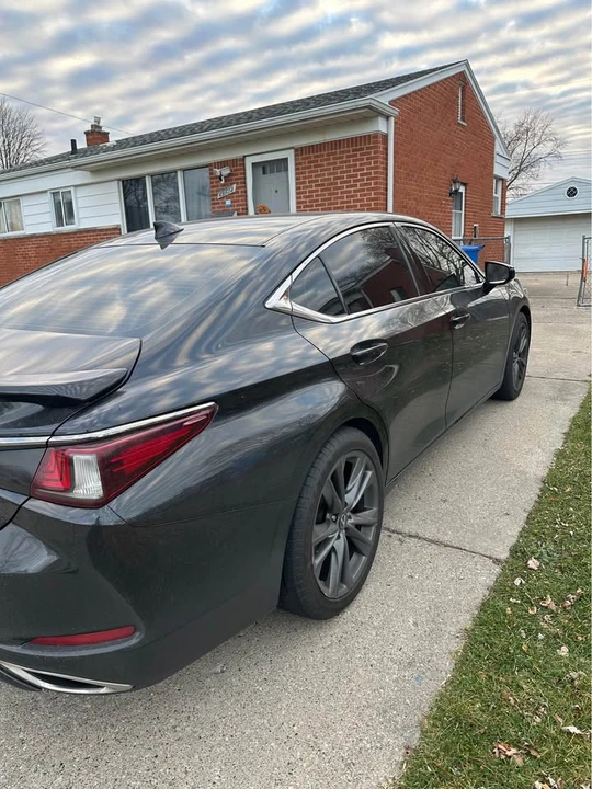 2019 Lexus ES 7th Gen - Image 5 of 10