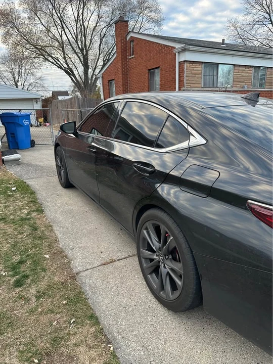 2019 Lexus ES 7th Gen - Image 4 of 10