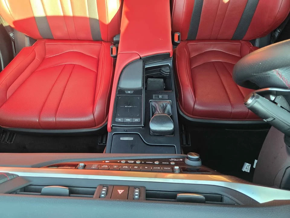 2019 Lexus ES 7th Gen - Image 12 of 12
