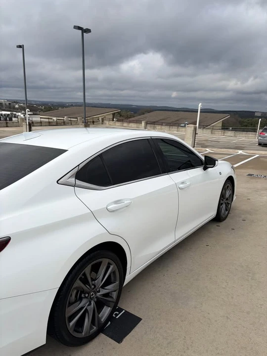 2019 Lexus ES 7th Gen - Image 5 of 12